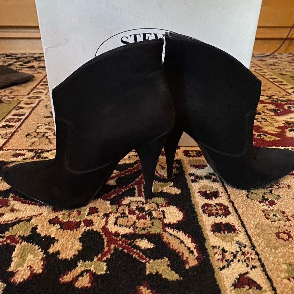 Steve Madden black suede booties